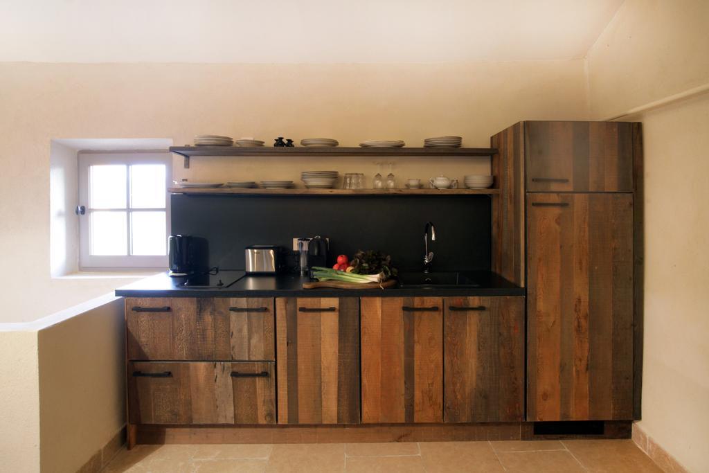 Domaine Des Peyre Apartment Robion en Luberon Ruang foto