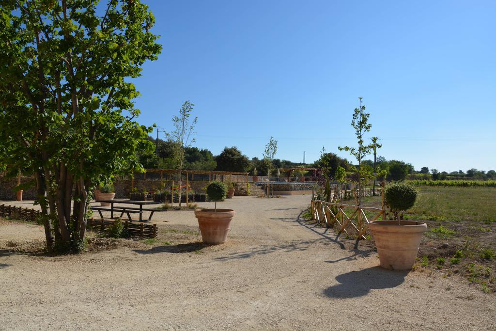 Domaine Des Peyre Apartment Robion en Luberon Bagian luar foto